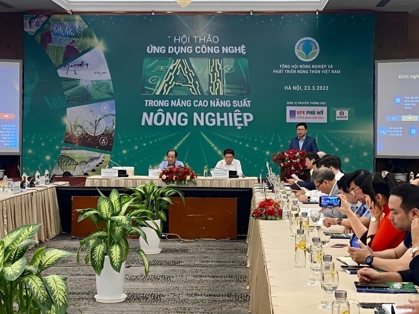 Hội thảo về ứng dụng AI trong nông nghiệp được tổ chức tại Hà Nội, dưới sự chủ trì của Bộ Nông nghiệp và Phát triển nông thôn, Tổng hội Nông nghiệp và Phát triển nông thôn Việt Nam.