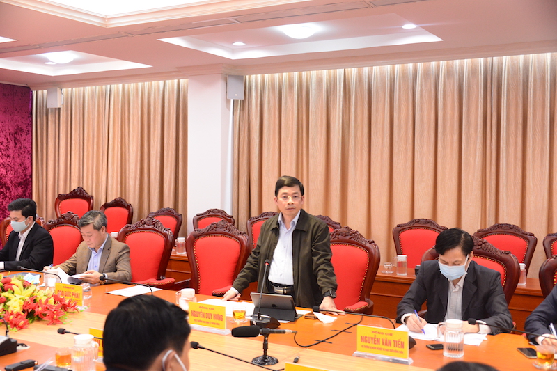 Phó Trưởng Ban Kinh tế trung ương Nguyễn Duy Hưng nhấn mạnh Nông nghiệp, nông dân, nông thôn có vị trí chiến lược trong sự nghiệp công nghiệp hoá, hiện đại hoá, xây dựng và bảo vệ Tổ quốc, là cơ sở và lực lượng quan trọng để phát triển kinh tế - xã hội bền vững