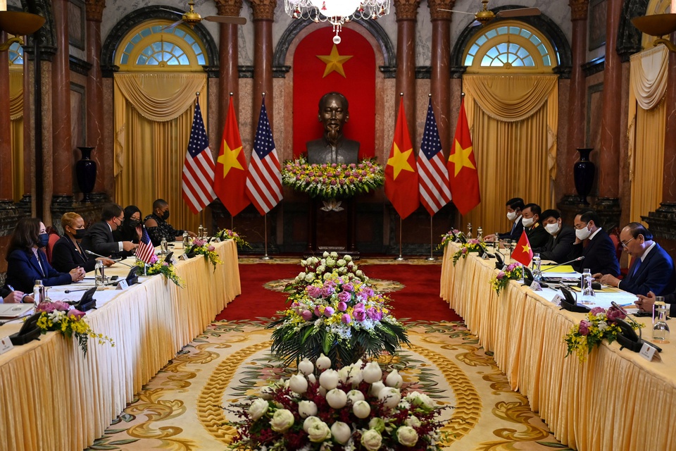 Buổi hội đàm giữa Phó tổng thống Mỹ Kamala Harris và Chủ tịch nước Nguyễn Xuân Phúc. Ảnh: Reuters.