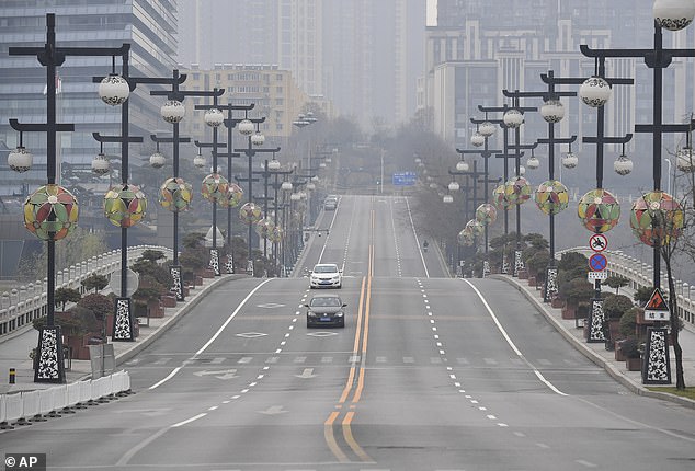 Con đường vắn bóng người qua lại tại thành phố Tây An, Trung Quốc