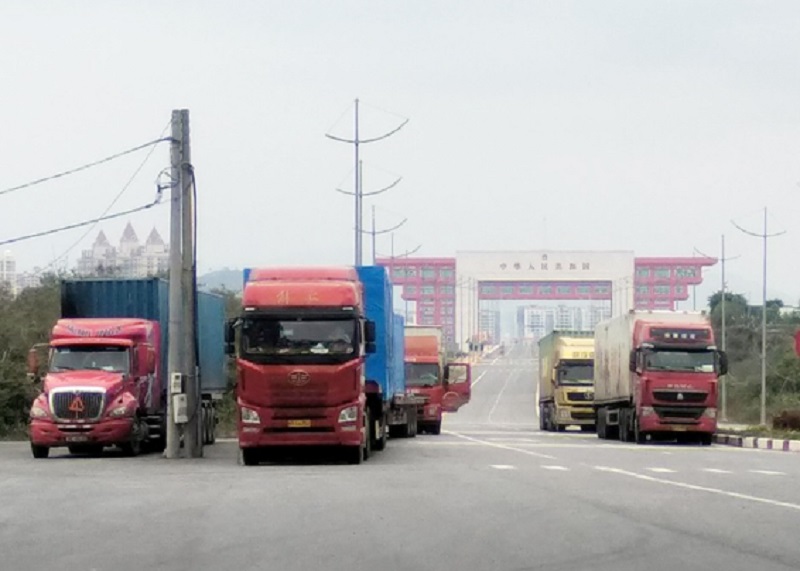 Xuất khẩu hàng hóa qua Cửa khẩu cầu Bắc Luân II - Móng Cái - Quảng Ninh