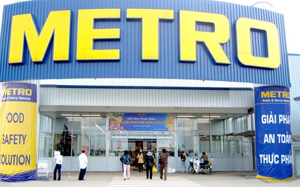 Tổng cục Thuế bóc chiêu bài trốn thuế, chuyển giá. Cơ quan này đã phanh phui ra sự thật sau 12 năm kinh doanh không đóng thuế ở Việt Nam, Metro đã hoạch toán nhiều chi phí không đúng, không thật. Kết quả Metro buộc bị truy thu thuế đến 507 tỷ đồng.
