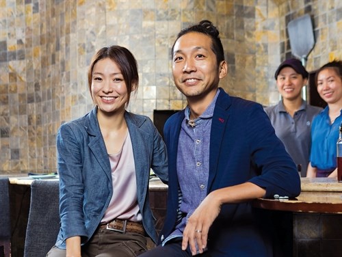 Vợ chồng doanh nhân Yosuke Masuko và Sanae. Ảnh: Sơn Phạm
