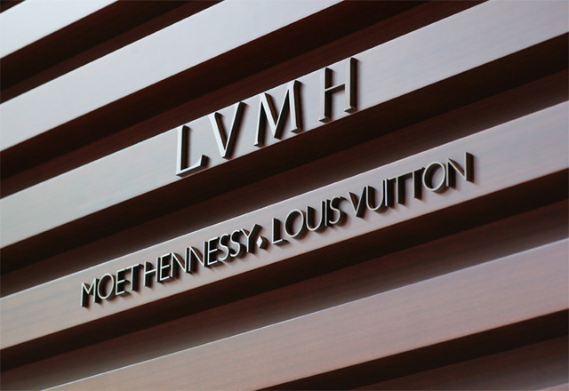 LVMH, một trong những tập đoàn danh giá nhất thế giới, nắm trong tay chuỗi thương hiệu thời trang cao cấp đình đám thế giới.