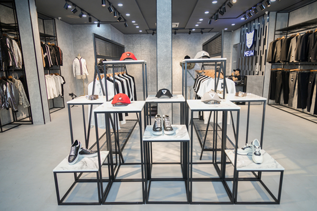 Concept ưu tiên trải nghiệm người dùng trong các cửa hàng của Meuw Menswear.