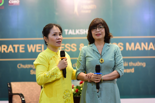 Bà Lê Thị Tố Hải, Chủ tịch Chương trình Giải thưởng Sức khỏe Việt Nam (trái), chia sẻ về những stress trong sức khỏe của doanh nghiệp (ảnh TH)