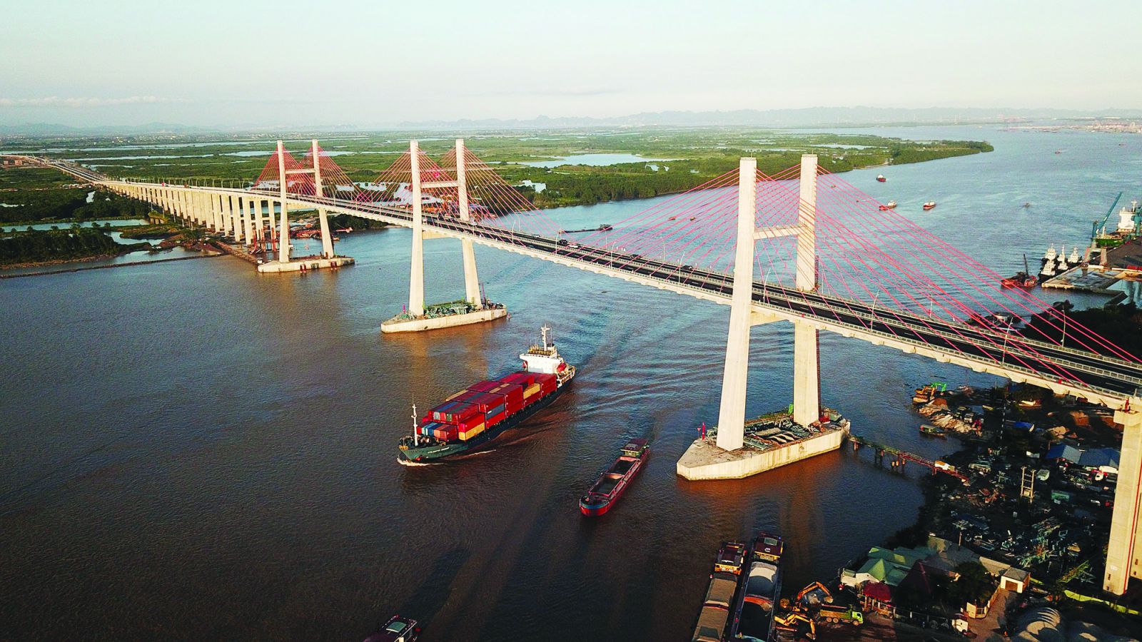 p/Cầu Bạch Đằng trên tuyến đường cao tốc Hạ Long- Hải Phòng, rút ngắn khoảng cách Hải Phòng- Quảng Ninh