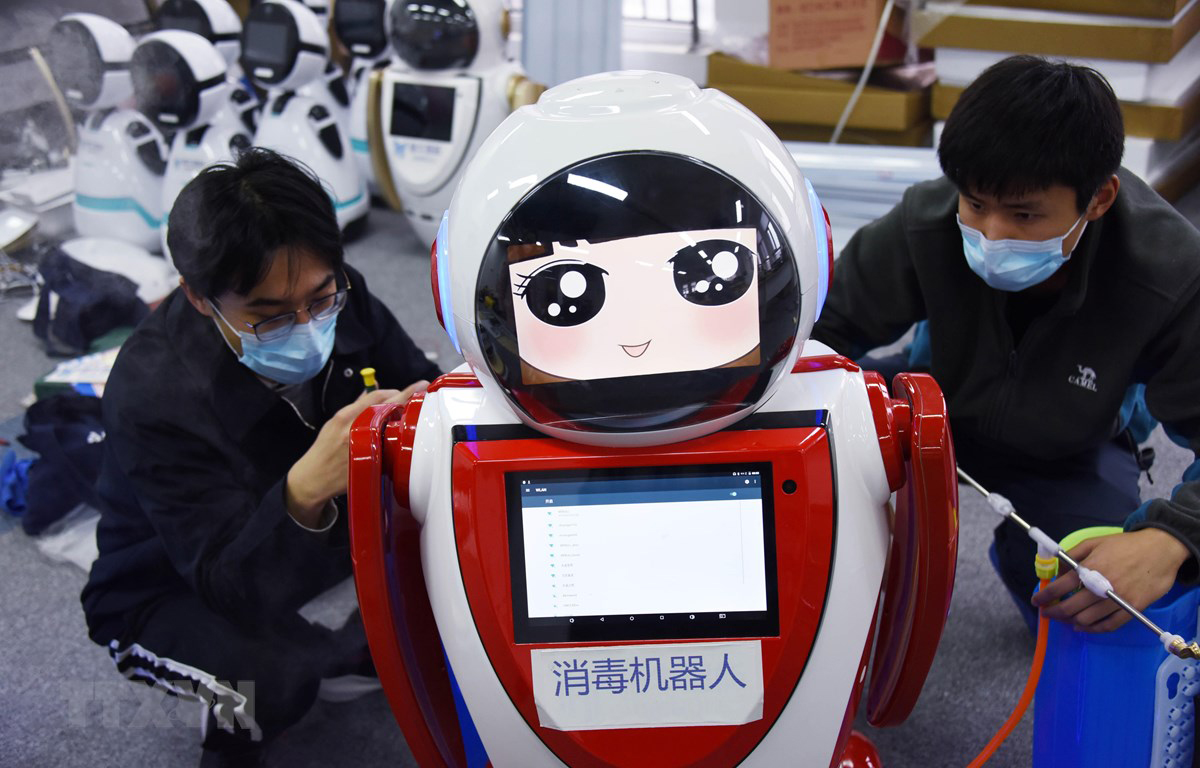 p/Thành phố Tô Châu, Trung Quốc đã triển khai một loại robot thông minh sử dụng công nghệ 5G và ảnh nhiệt để hỗ trợ kiểm soát sự lây lan COVID-19.
