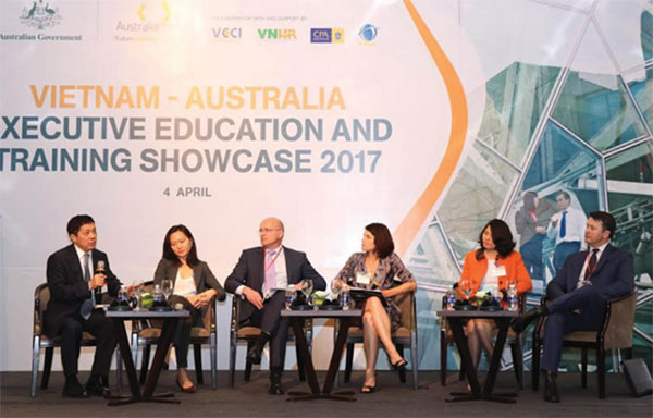 Tọa đàm Đào tạo lãnh đạo tương lai thời đại số do chính phủ Australia hợp tác với Phòng Thương mại và Công nghiệp Việt Nam (VCCI), Câu lạc bộ Nhân sự Việt Nam, CPA Australia và Hiệp hội Nhân sự phối hợp tổ chức. Ảnh: Văn Vi