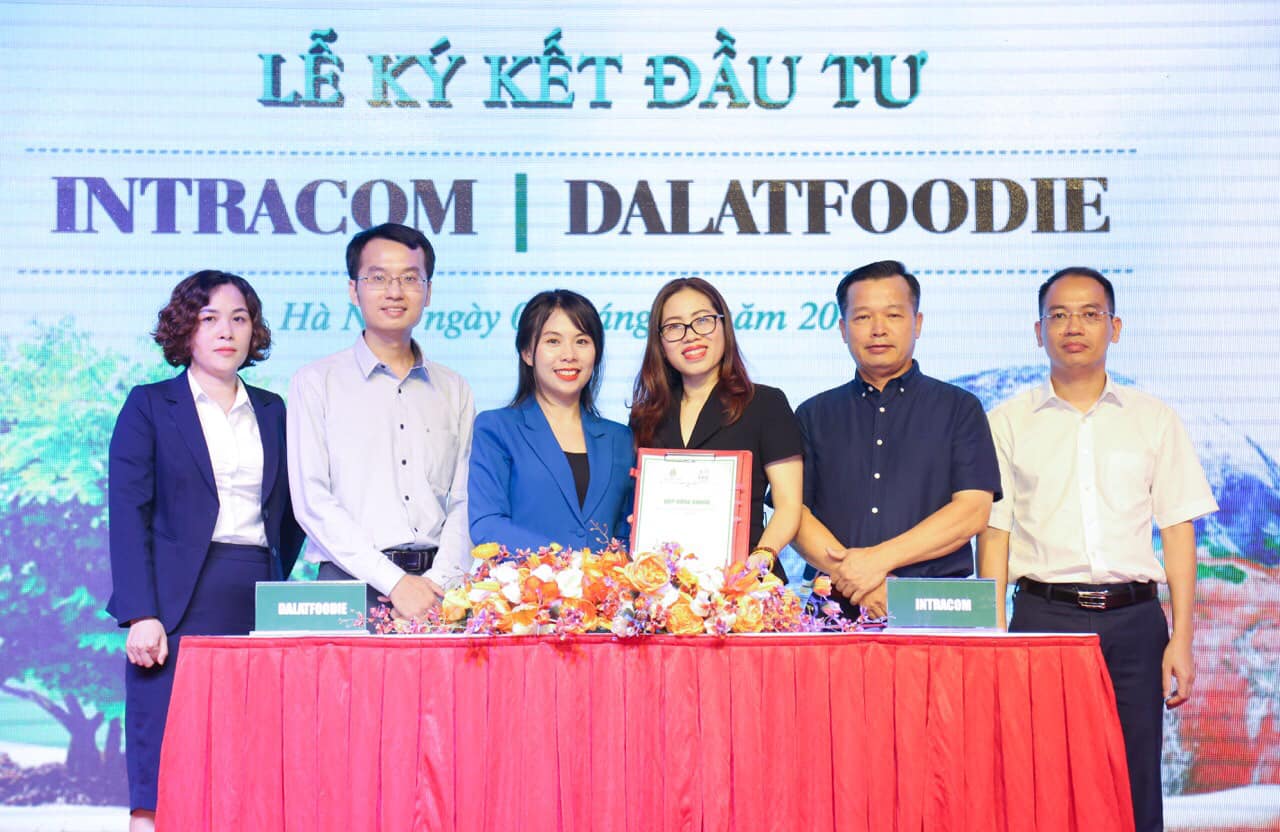 Shark Nguyễn Thanh Việt vừa đặt bút ký kết đầu tư vào DalatFoodie - start-up chuyên cung cấp thực phẩm hữu cơ