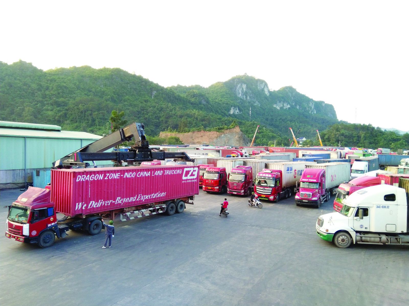  Bãi tập kết xe do Công ty Xuân Cương đầu tư tại Cửa khẩu Hữu Nghị