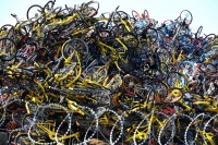 Số phận những chiếc xe đạp bị vứt ra 'nghĩa địa chia sẻ' ở Trung Quốc