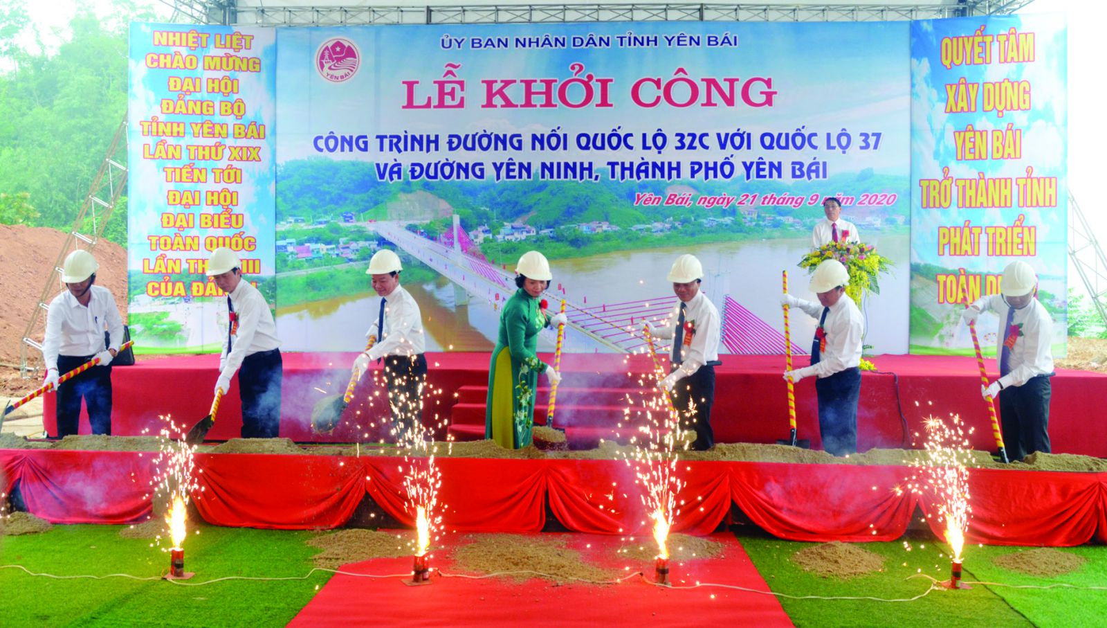 p/Lãnh đạo tỉnh dự lễ khởi công đường nối quốc lộ 32C với quốc lộ 37 và đường Yên Ninh, Thành phố Yên Bái.