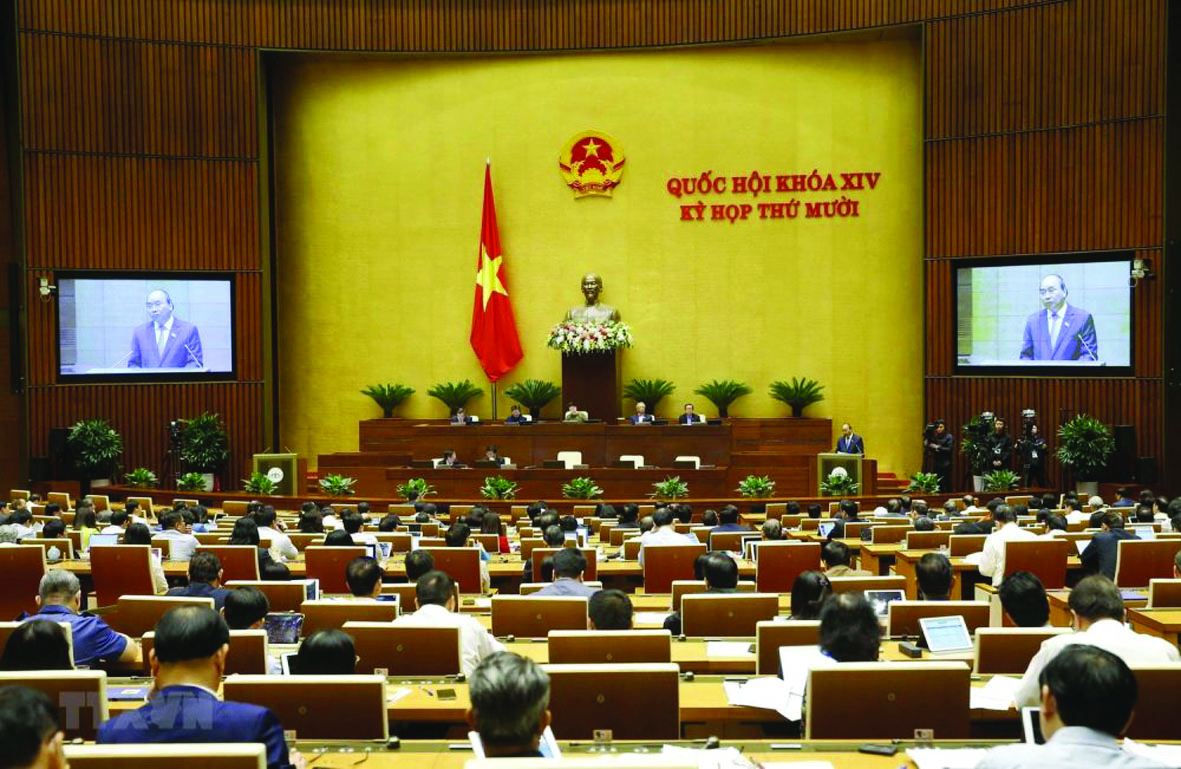  Thủ tướng Nguyễn Xuân Phúc trả lời chất vấn tại kỳ họp thứ 10, Quốc hội khóa XIV. (Nguồn: TTXVN)