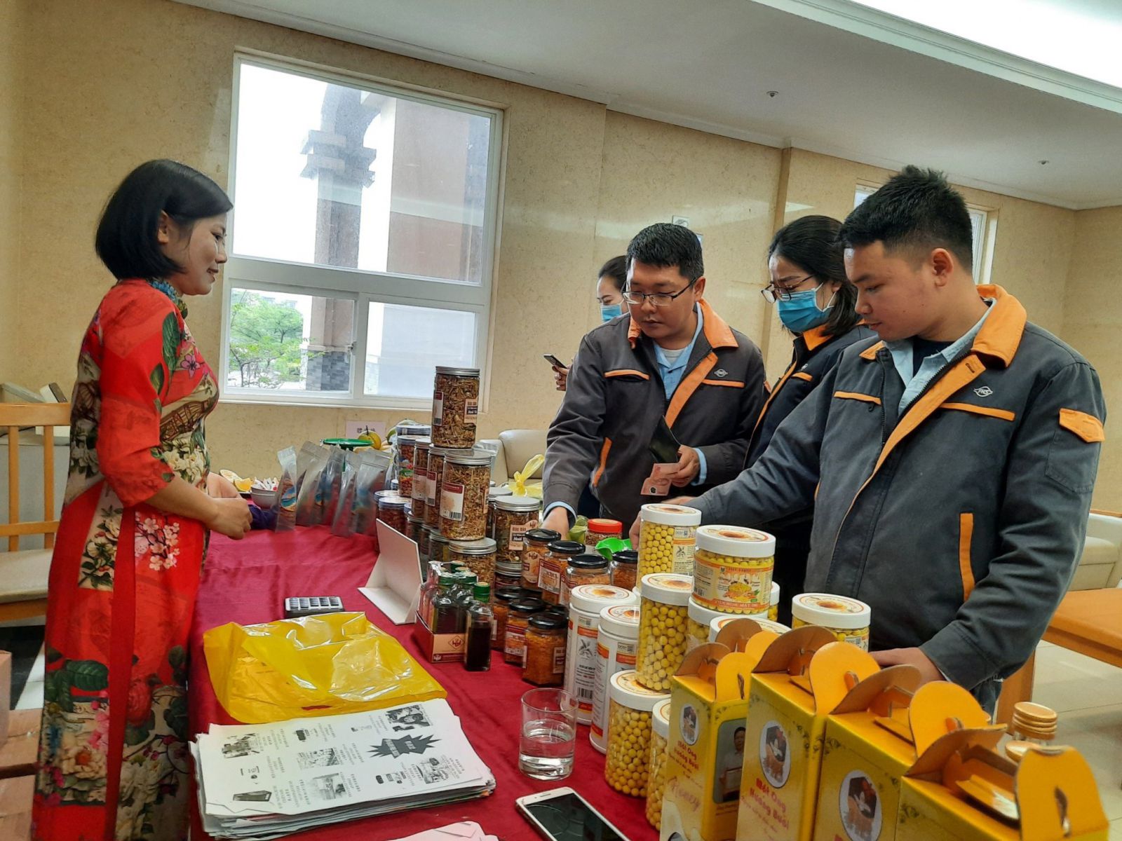  Các sản phẩm đặc sản, nông sản của Hà Tĩnh được tiếp cận và giới thiệu đến hơn 6.000 công nhân, nhân viên trong Công ty Formosa Hà Tĩnh