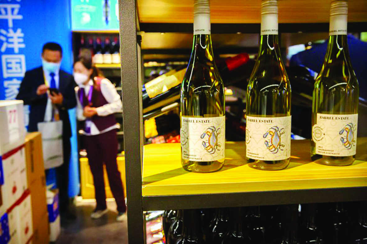  Trung Quốc đã áp thuế chống bán phá giá lên rượu vang xuất xứ từ Úc từ đầu năm 2021. Ảnh: AP