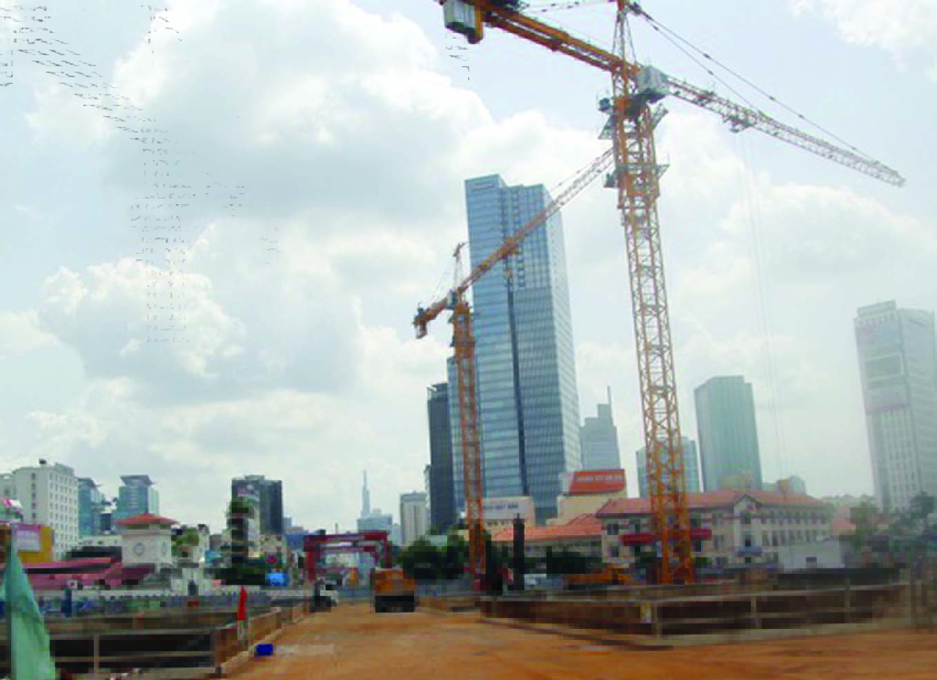  Nếu không hạn chế xây dựng nhà cao tầng, khu vực trung tâm TP HCM khó giữ được chất lượng sống như hiện nay.