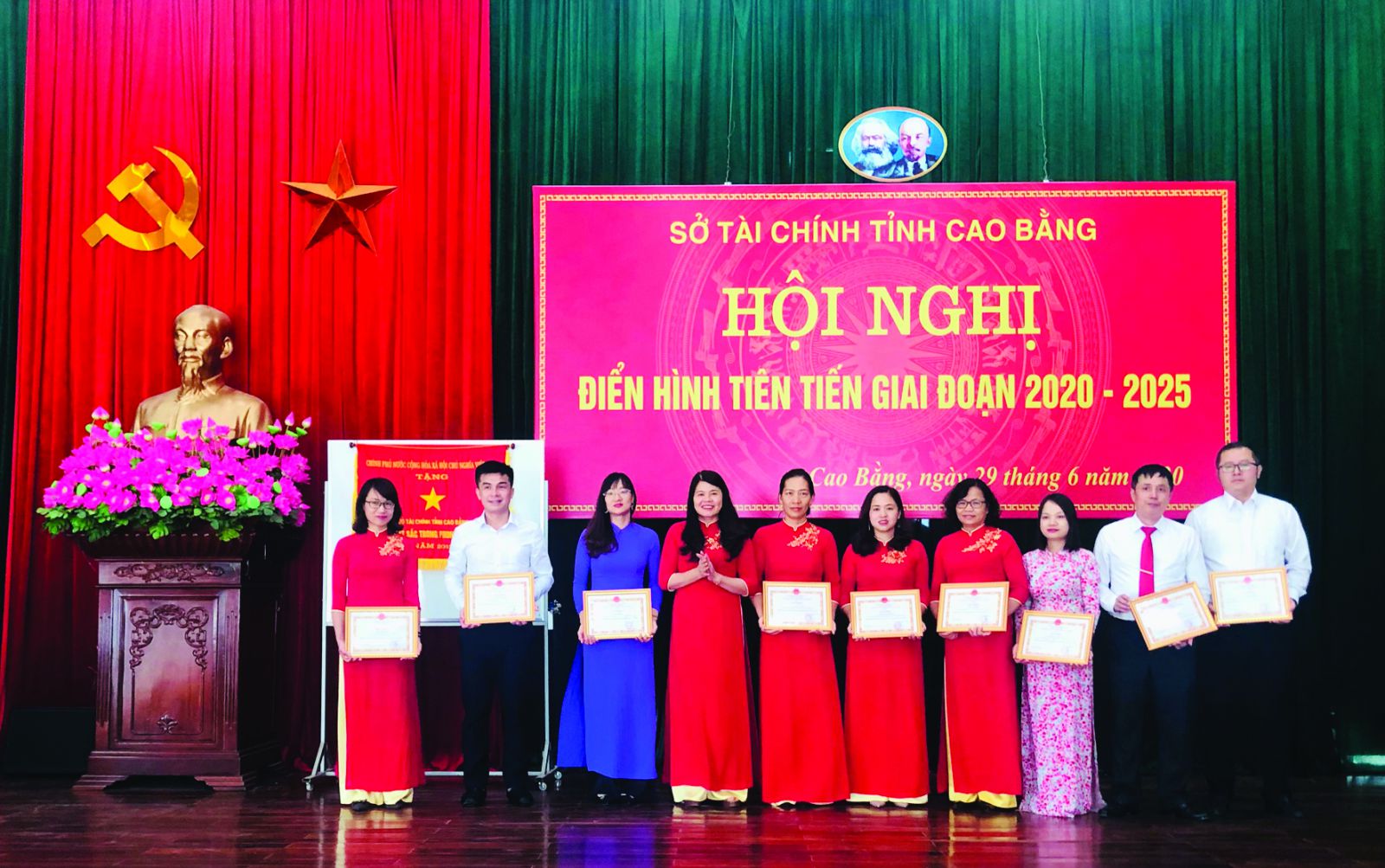 Hội nghị điển hình tiên tiên giai đoạn 2020- 2025 của Sở Tài Chính, tỉnh Cao Bằng