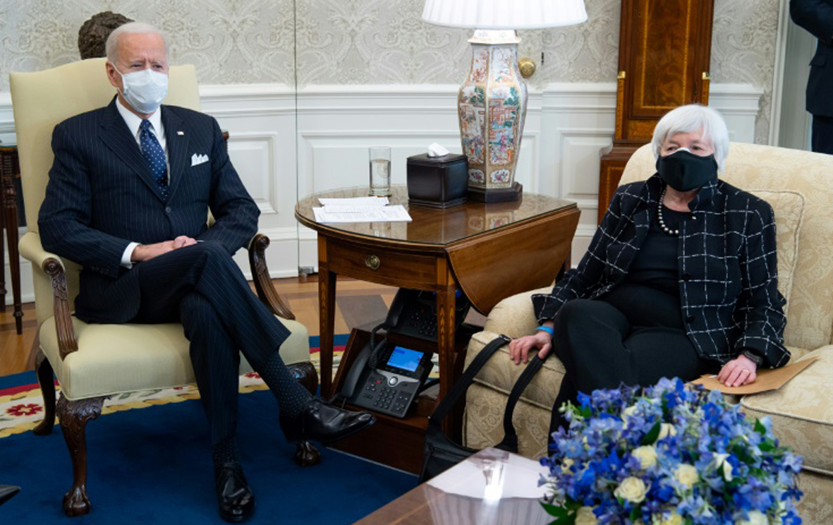  Tổng thống Hoa Kỳ Joe Biden (trái) và Bộ trưởng Tài chính Hoa Kỳ Janet Yellen đang vận động các quốc gia tăng thuế đối với doanh nghiệp đa quốc lên tối thiểu 21%. Ảnh: AFP