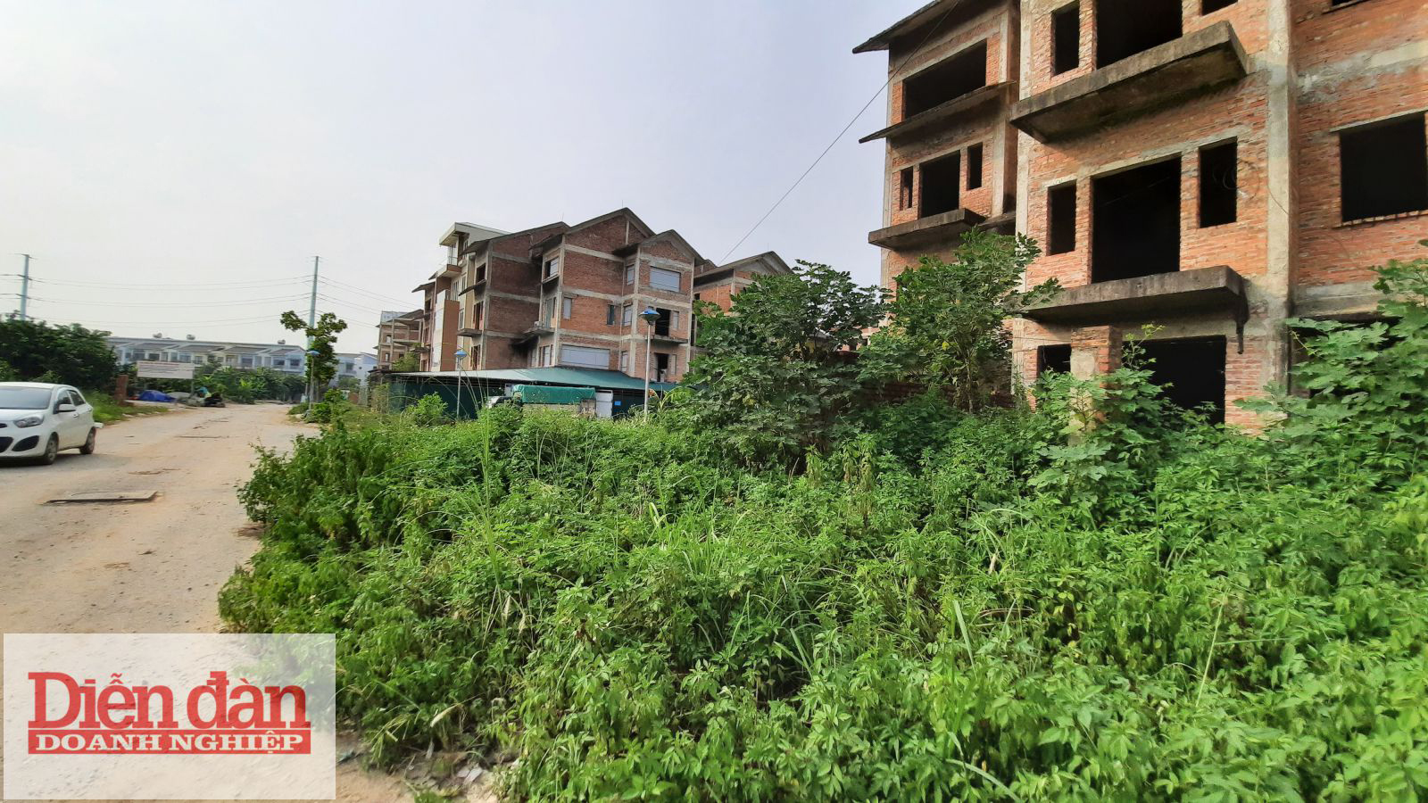  Biệt thự bỏ hoang tại Hà Nội ngày một nhiều (Ảnh: Biệt thự bỏ hoang tại Foresa Villa)