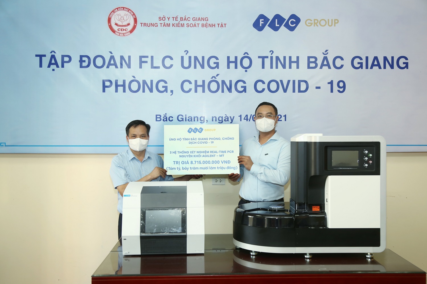 Tập đoàn FLC trao tặng tỉnh Bắc Giang 3 hệ thống xét nghiệm Covid-19 trị giá gần 9 tỷ đồng