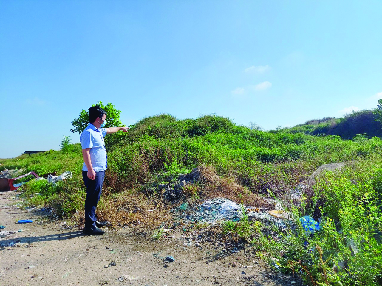  Gần 90.000 tấn rác thải ở bãi rác Đông Vinh trên địa bàn xã Hưng Đông, TP.Vinh đến nay vẫn chưa được xử lý.