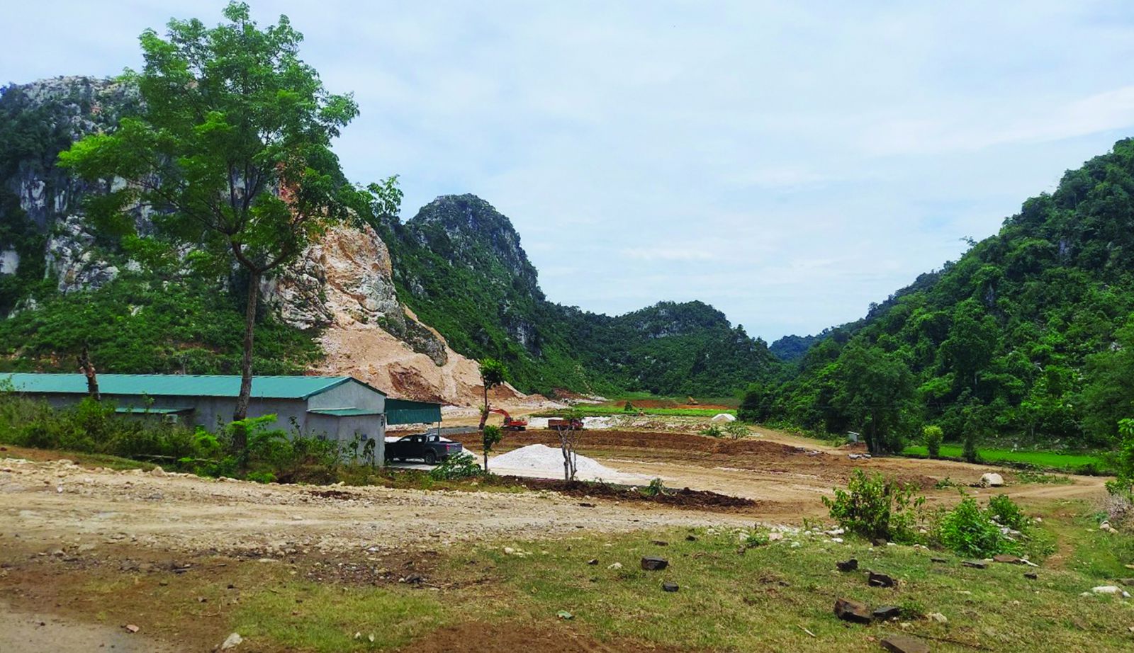 p/Dự án đầu tư khai thác mỏ đá tại khu vực Thung Vượt, xã Tân Hợp, huyện Tân Kỳ được tỉnh Nghệ An chấp thuận cho Công ty Sơn Nam từ năm 2011 nhưng suốt nhiều năm qua vẫn chưa thể hoàn thiện thủ tục thuê đất