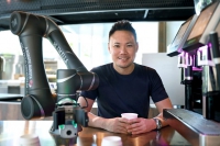 Startup Singapore xây dựng robot pha cà phê trị giá 35 triệu USD