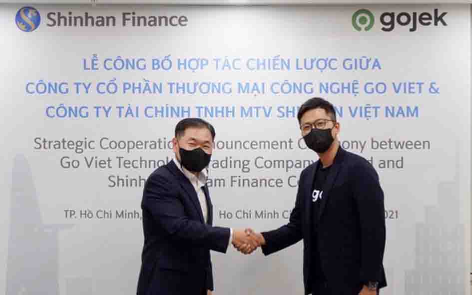 p/Gojek vừa hợp tác với Shinhan Finance để cung cấp dịch vụ tài chính toàn diện ở Việt Nam.