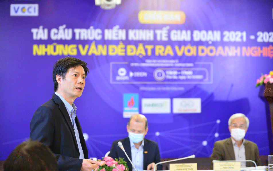 TS Lê Duy Bình - Chuyên gia kinh tế - Giám đốc Ecomomica Việt Nam phát biểu tại Diễn đàn “Tái cấu trúc nền kinh tế giai đoạn 2021-2025: Những vấn đề đặt ra với doanh nghiệp”.