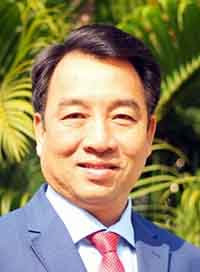 Ông Lữ Quang Ngời - Phó Bí thư Tỉnh uỷ, Chủ tịch UBND tỉnh Vĩnh Long