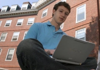 Mark Zuckerberg tiết lộ bí quyết khởi nghiệp thành công lúc bỏ học Harvard