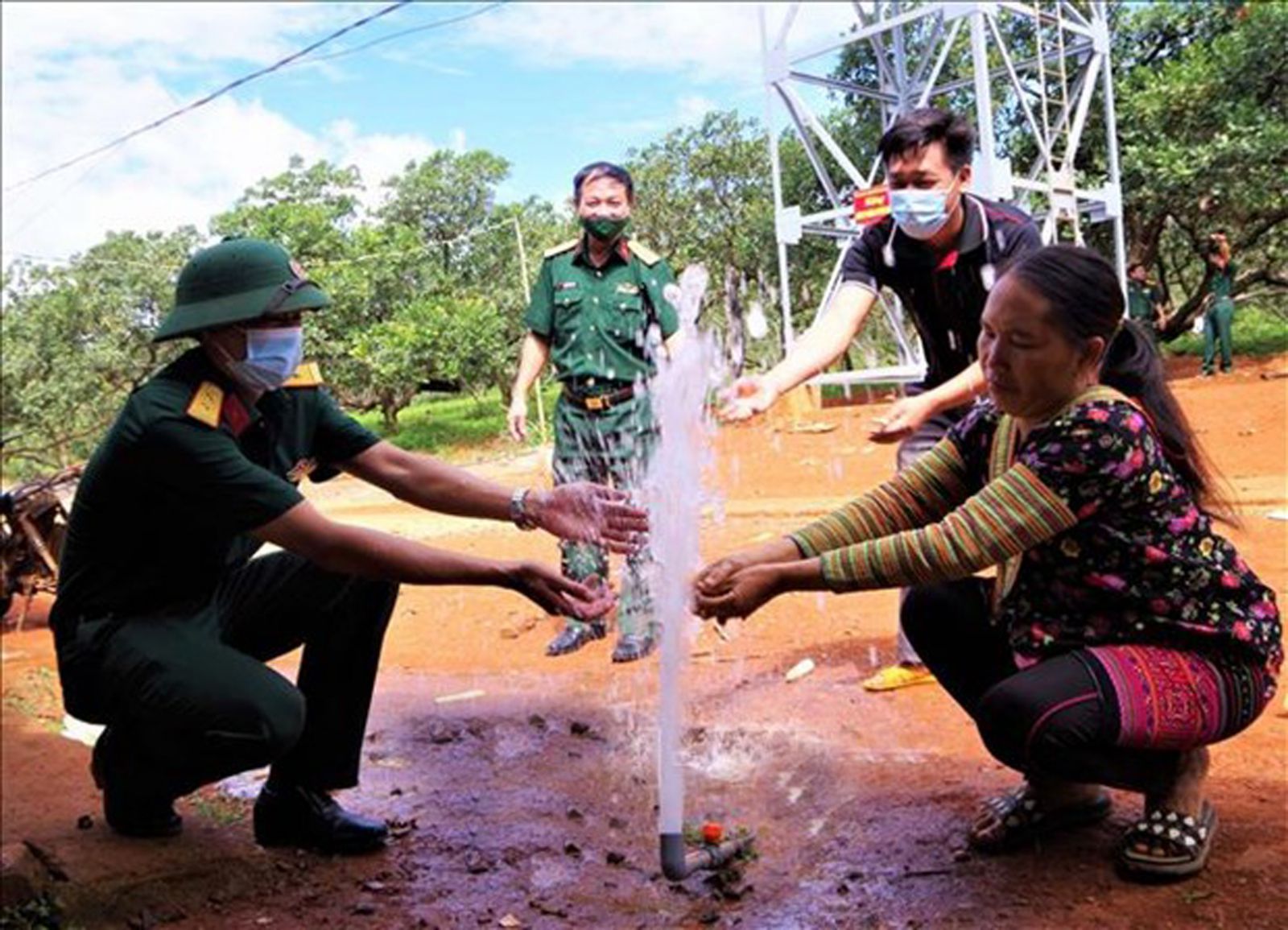 p/Tỷ lệ sử dụng nước sạch tại nông thôn Việt Nam. Nguồn: Tổng cục thống kê
