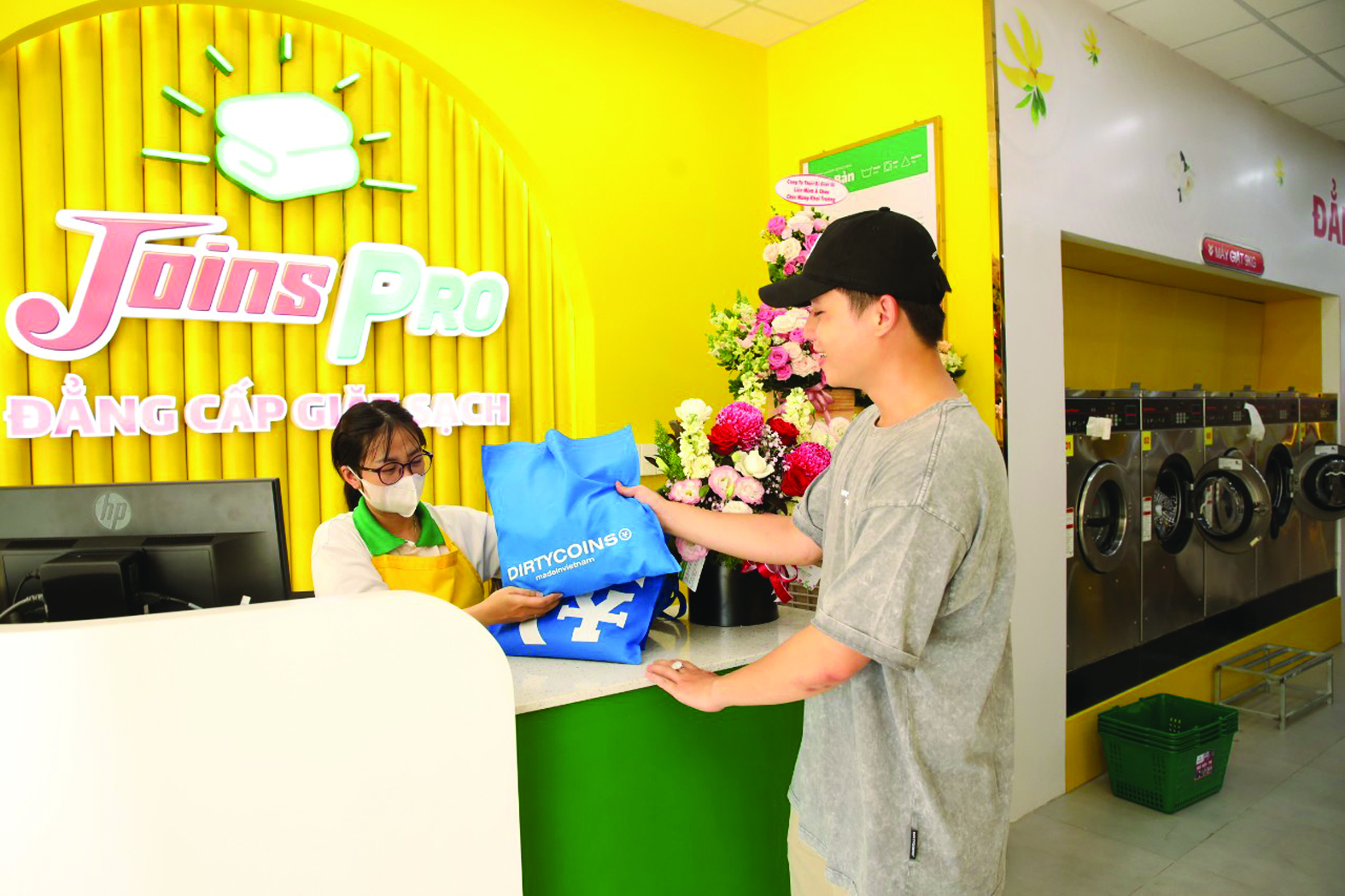  Cửa hàng giặt ủi đầu tiên của Masan tại quận Bình Thạnh (TP HCM).