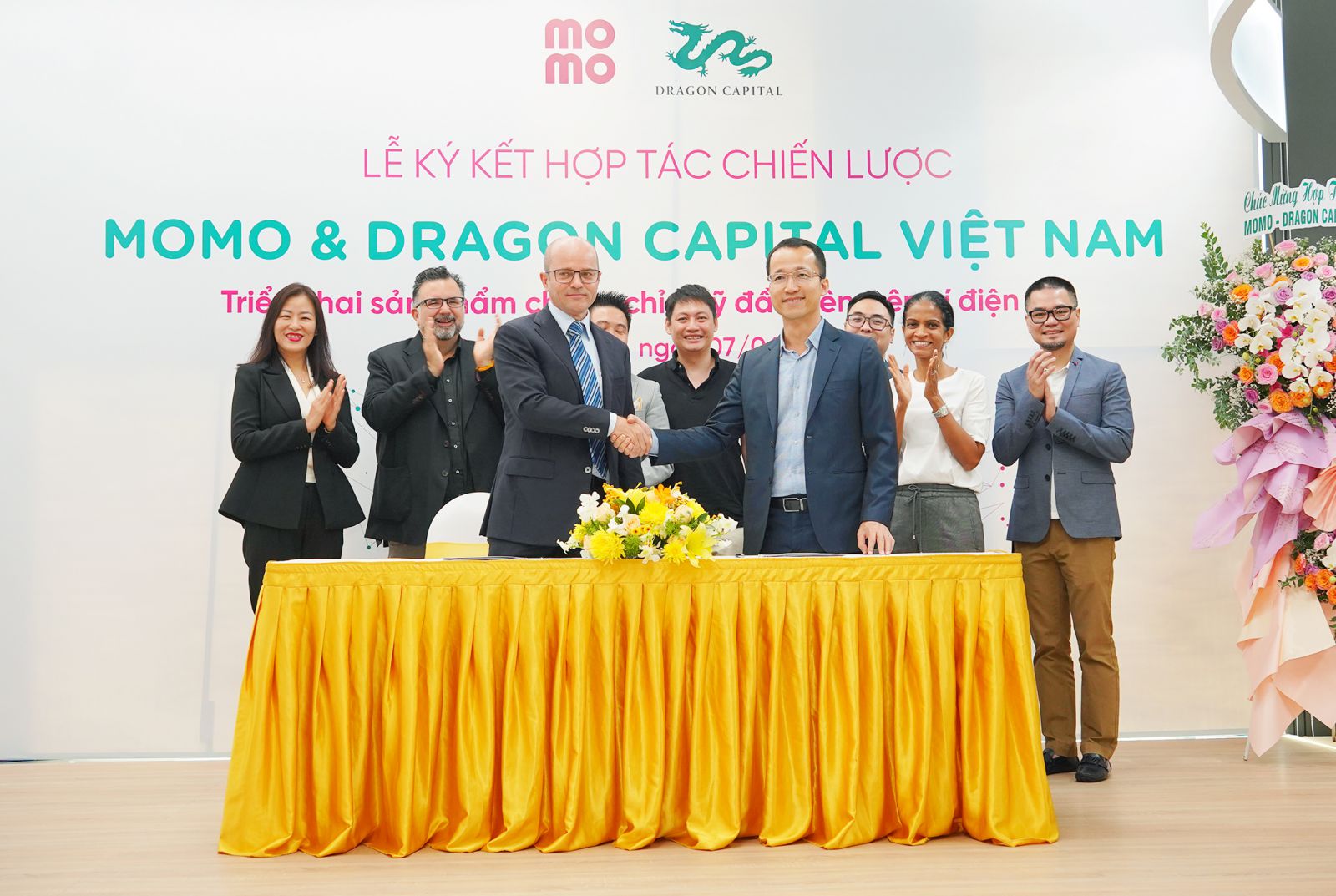 Lê ký kết hợp tác chiến lược Dragon Capital Việt Nam hợp tác MoMo