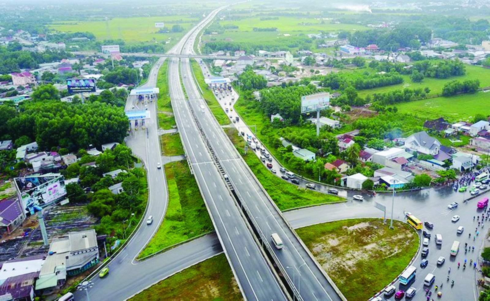  Luật PPP đã ra đời nhưng việc thu hút vốn đầu tư vào hạ tầng giao thông vẫn gặp rất nhiều khó khăn. (Ảnh: Cao tốc Bắc Nam)