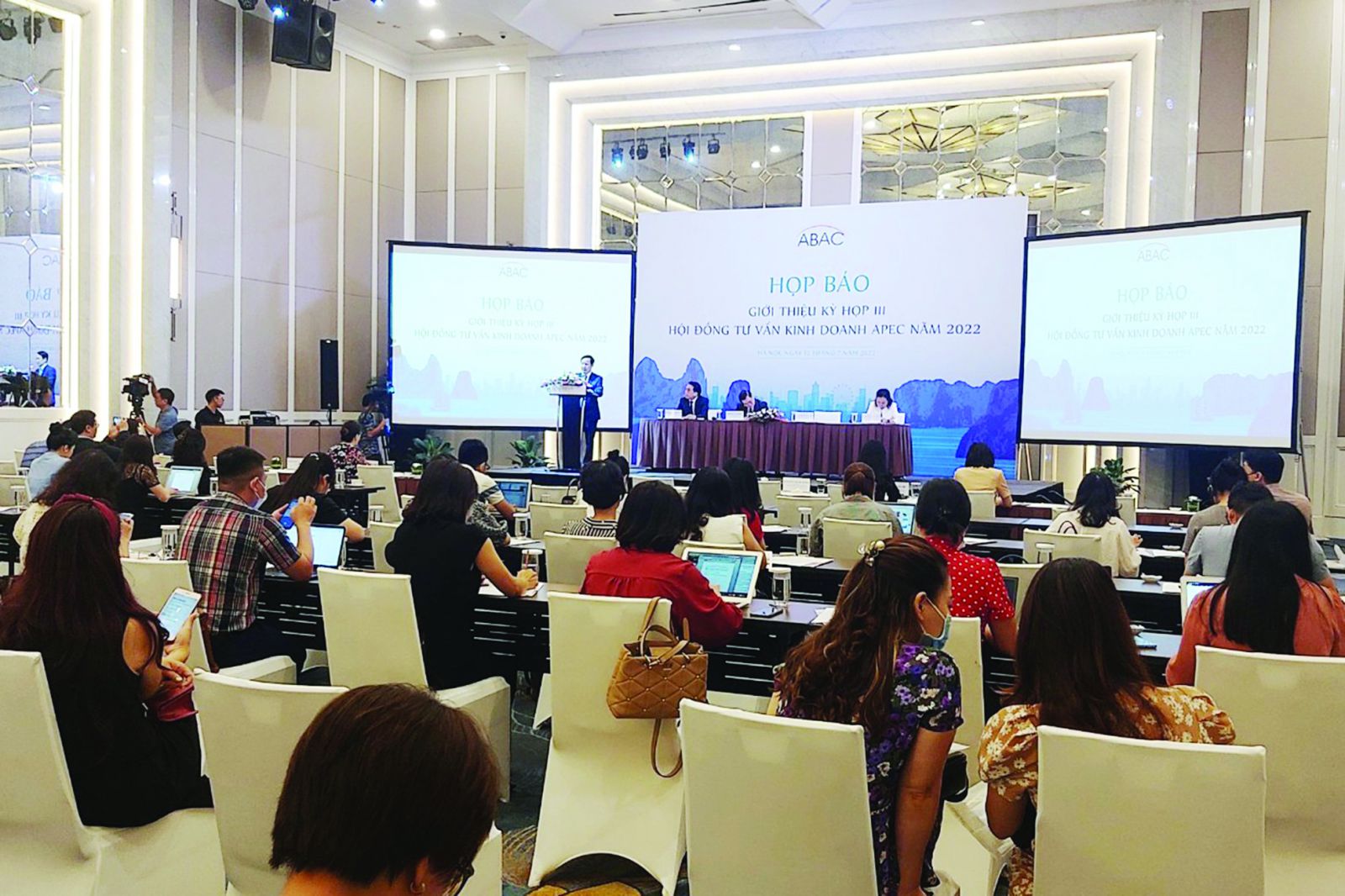     Họp báo công bố Phiên họp III - Hội đồng Tư vấn Doanh nghiệp APEC (ABAC III) do VCCI chủ trì