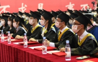 Khi người giỏi… thất nghiệp: Xu hướng tìm việc mới của giới trẻ Trung Quốc