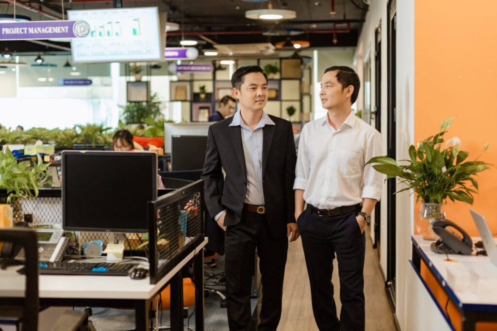 Phan Thanh Vinh và Phan Thanh Long, hai nhà đồng sáng lập MFast; Ảnh: mfast.vn