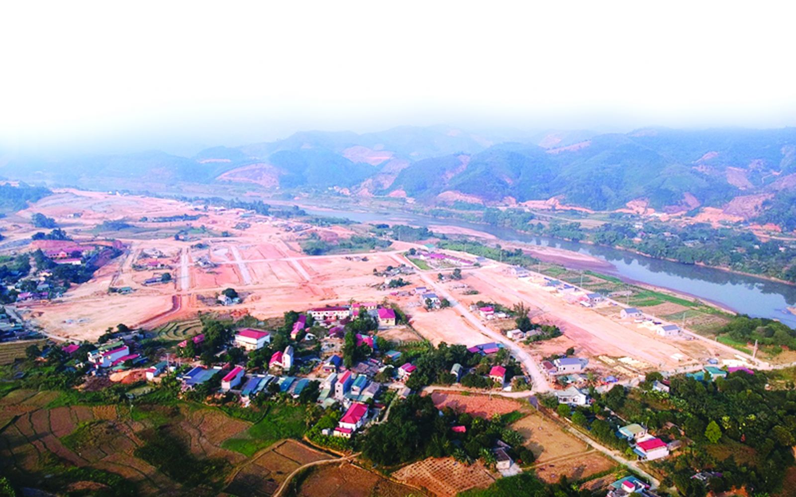  Toàn cảnh khu tái định cư Cảng Hàng không Sa Pa tại xã Cam Cọn, huyện Bảo Yên (Lào Cai)