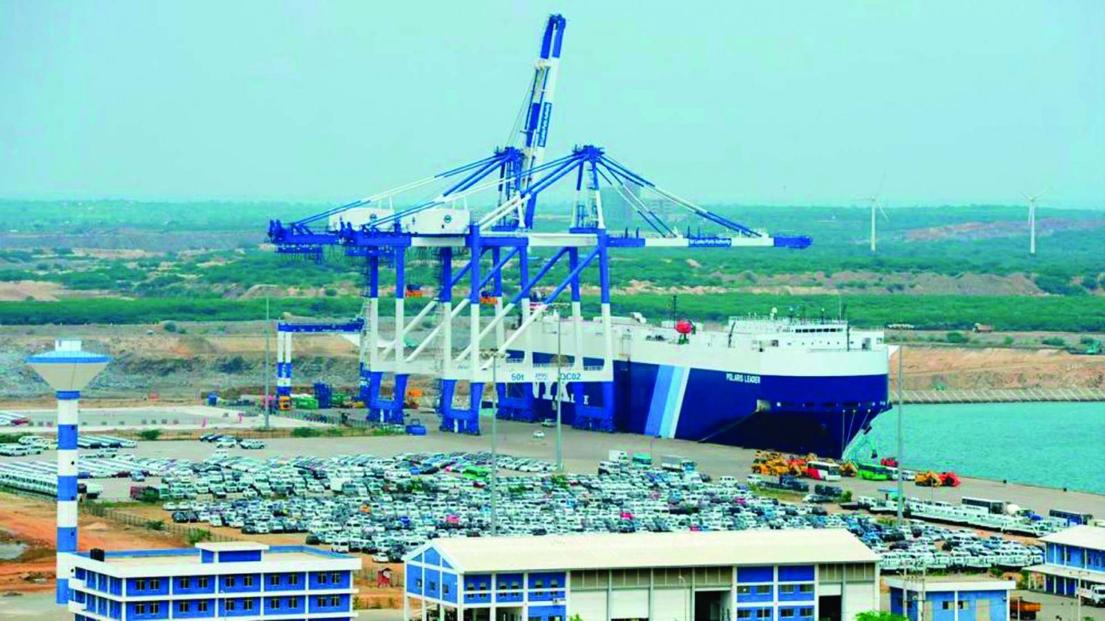  Sri Lanka đã bán 70% cổ phần cảng Hambantota cho tập đoàn China Merchants Port Holdings (Trung Quốc) để thanh toán khoản nợ 6 tỷ USD từng vay của Trung Quốc qua sáng kiến BRI. 
