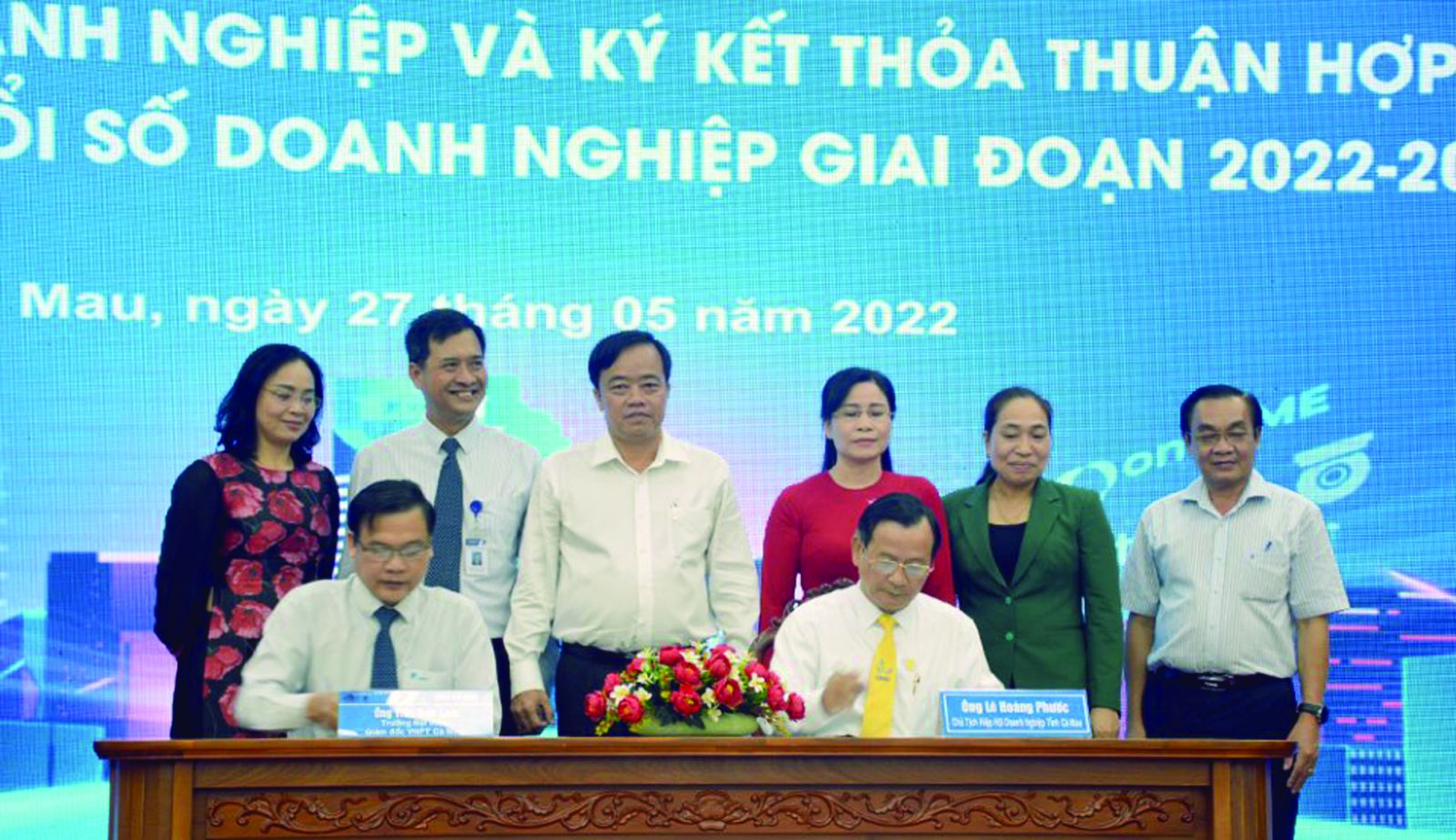 p/Đại diện Hiệp hội Doanh nghiệp tỉnh Cà Mau và VNPT Cà Mau ký kết thoả thuận hợp tác hỗ trợ chuyển đổi số doanh nghiệp giai đoạn 2022-2025.