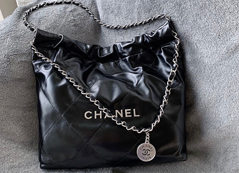 Chanel Maxi Hobo Bag Balck  Nice Bag