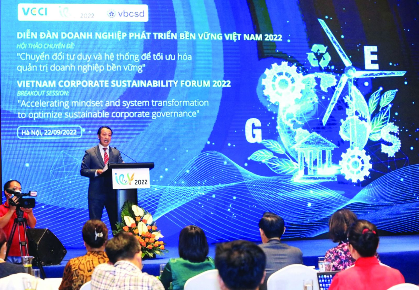  Hội thảo chuyên đề “Chuyển đổi tư duy và hệ thống để tối ưu hóa quản trị doanh nghiệp bền vững” do Hội đồng Doanh nghiệp vì sự Phát triển bền vững Việt Nam (VCCI-VBCSD) tổ chức.