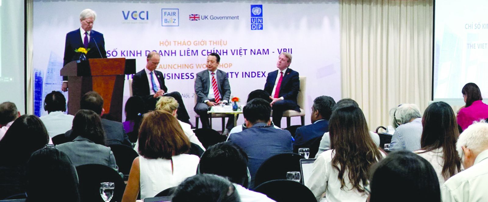  Chỉ số kinh doanh liêm chính Việt Nam (VBII) lần đầu tiên được giới thiệu bởi Liên đoàn Thương mại và Công nghiệp Việt Nam (VCCI) và Chương trình phát triển Liên Hợp Quốc tại Việt Nam (UNDP)