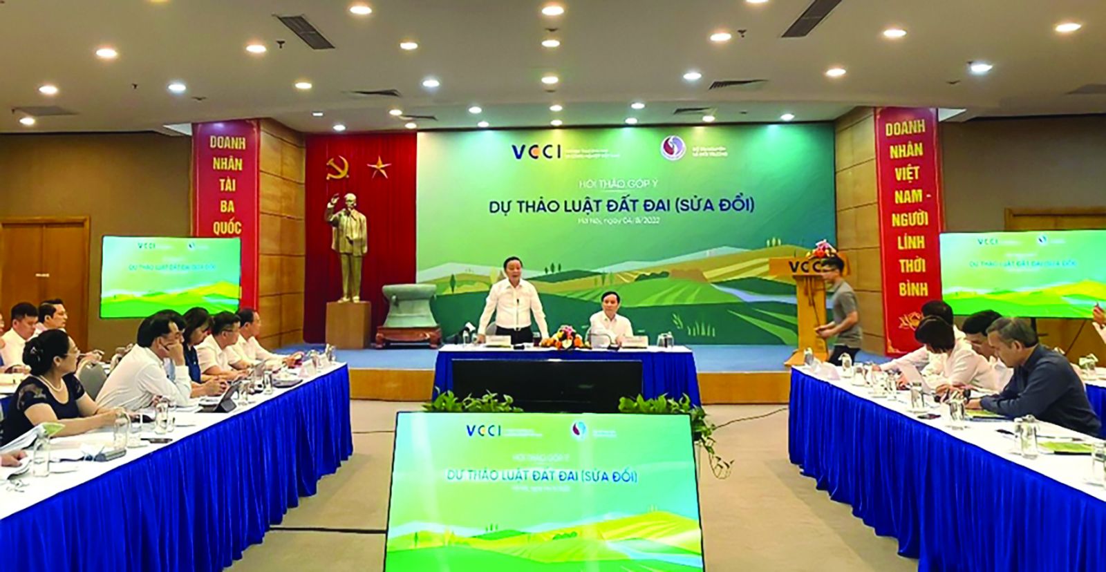  Hội thảo góp ý Dự thảo Luật Đất đai (sửa đổi) do VCCI phối hợp với Bộ Tài nguyên và Môi trường tổ chức.