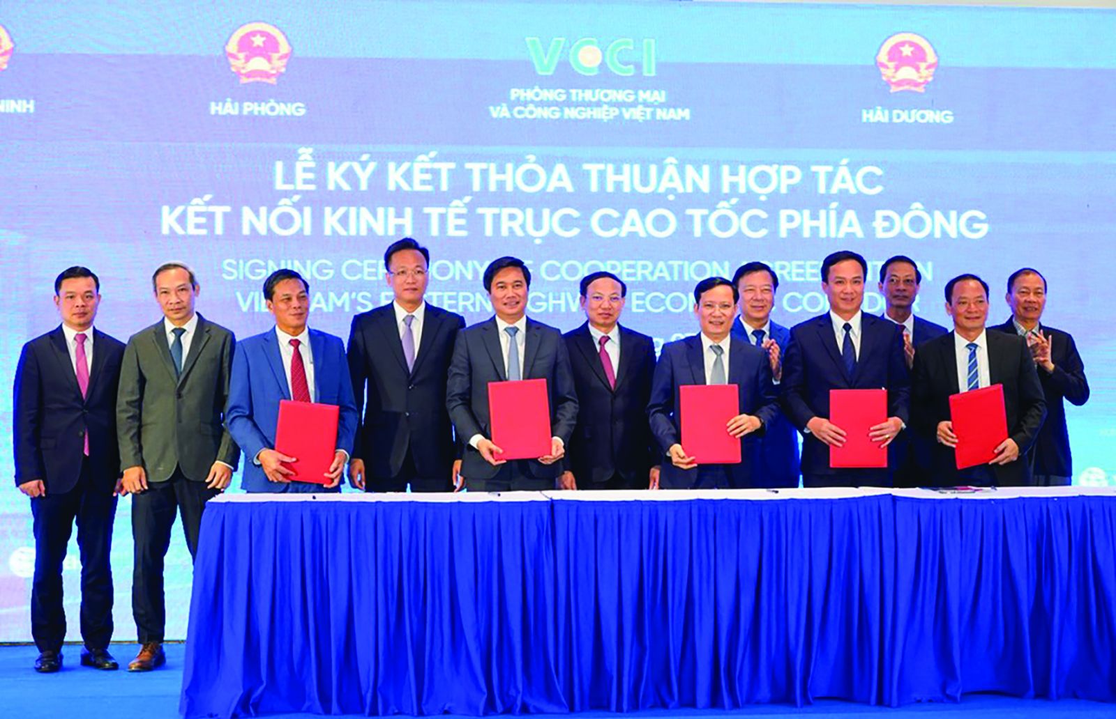  Lãnh đạo VCCI và 4 địa phương Quảng Ninh, Hải Phòng, Hải Dương, Hưng Yên tổ chức lễ ký kết Thỏa thuận kết nối kinh tế trục cao tốc phía Đông