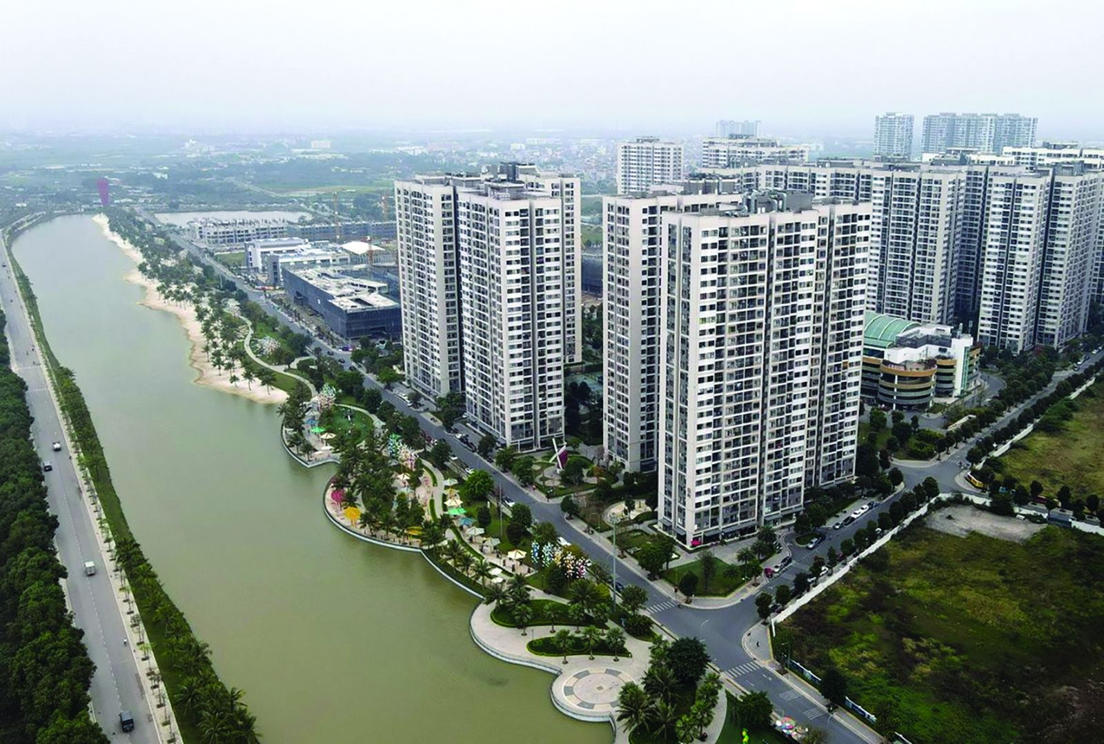  Bất động sản phía Đông Hà Nội có nhiều tiềm năng phát triển. (Khu đô thị Vinhomes Ocean Park, Gia Lâm. Ảnh: Nguyễn Quang
