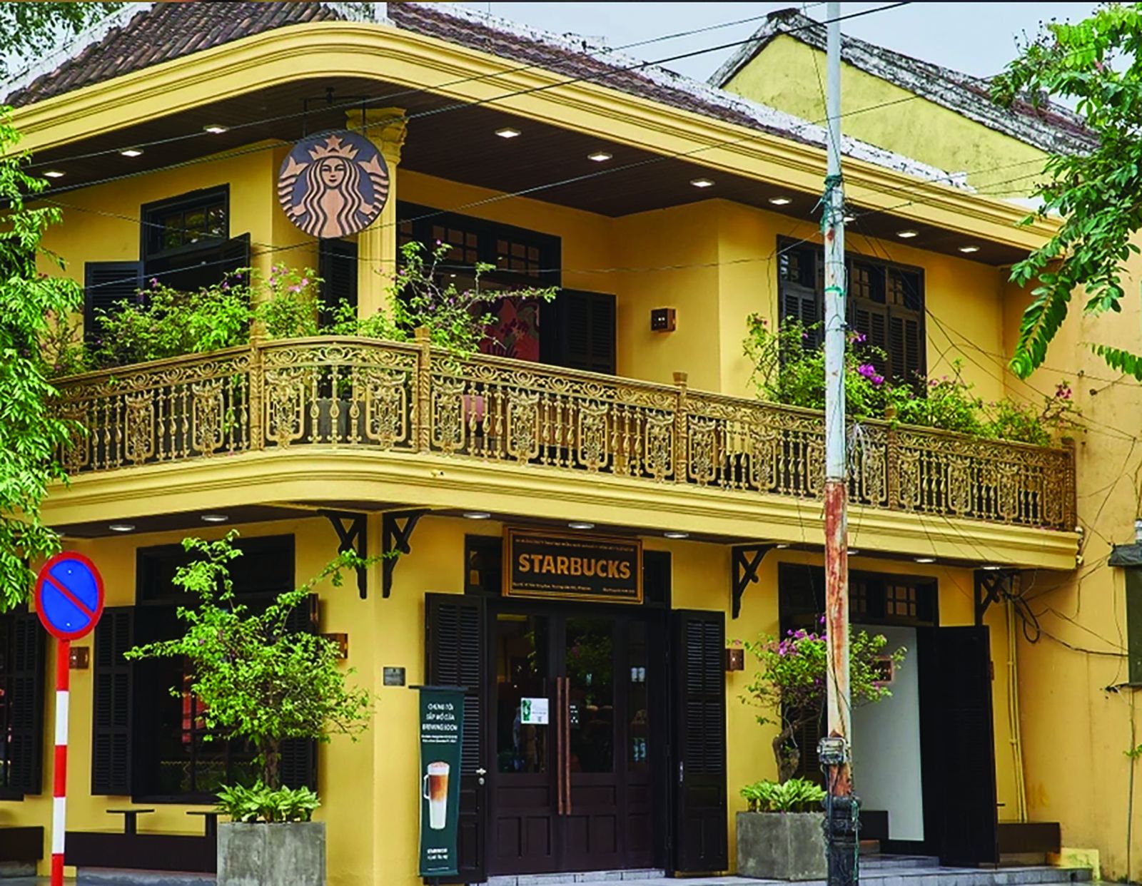  Starbucks tại Hội An “nhập gia tùy tục” với văn hóa kiến trúc của địa phương.
