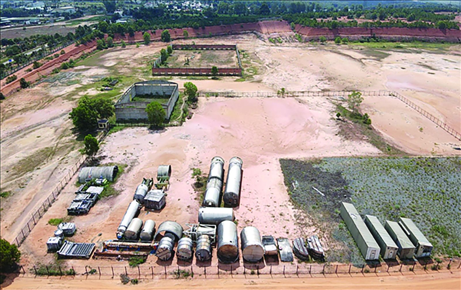 p/Cụm công nghiệp Đắk Tô có diện tích hơn 146ha, chỉ có một nhà máy giấy Tân Mai vào đầu tư nhưng cũng bỏ hoang hơn 10 năm nay